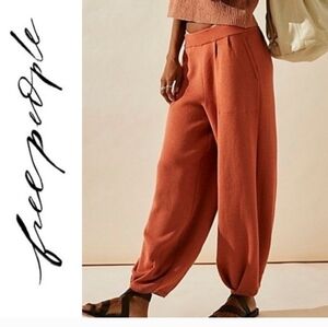 Free People FP Beach Freya Sweater Pants MD Rust Knit Barrel Balloon Jogger Boho